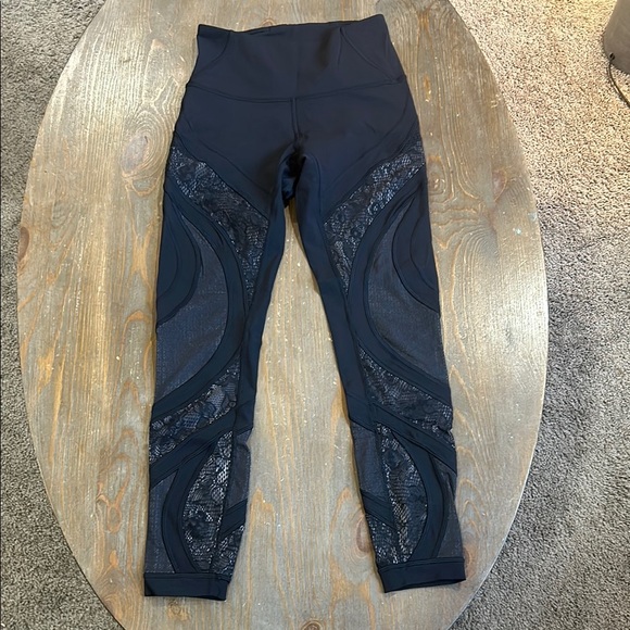 Lululemon Wunder Under Lace Leggings - Picture 12 of 15